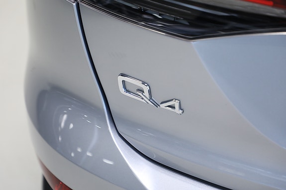 Audi Q4 e-tron 10 of 30