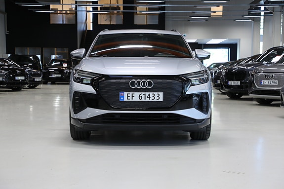 Audi Q4 e-tron 3 of 30