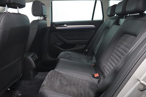 Volkswagen Passat 25 of 29
