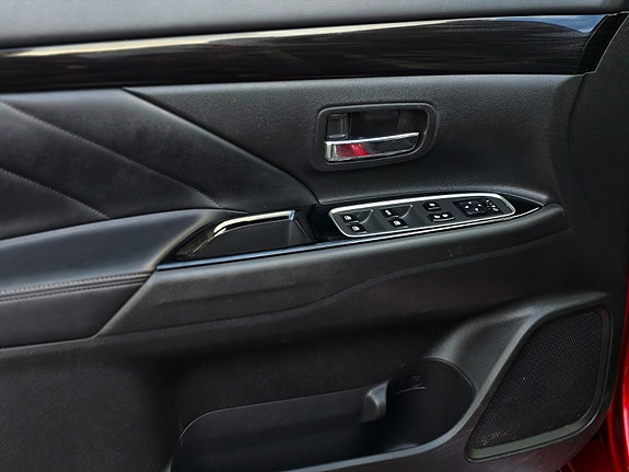 Mitsubishi Outlander 26 of 30