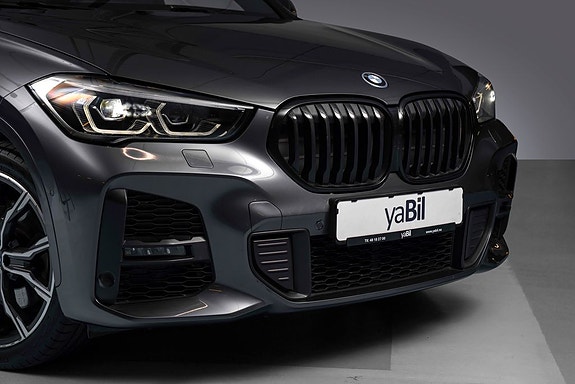 BMW X1 2 of 29