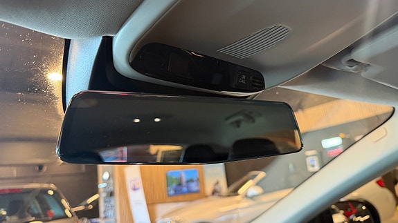 Volvo V40 Cross Country 8 of 26