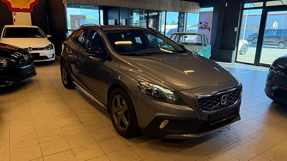Volvo V40 Cross Country 6 of 26
