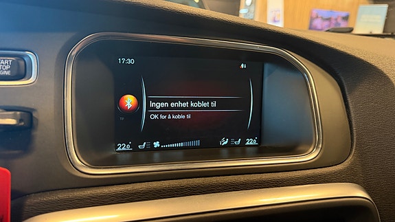 Volvo V40 Cross Country 11 of 26