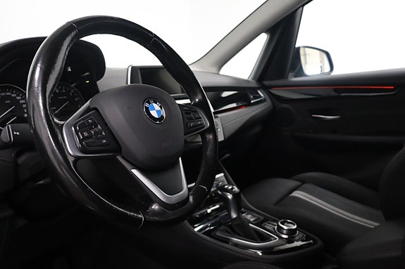BMW 225xe 8 of 29
