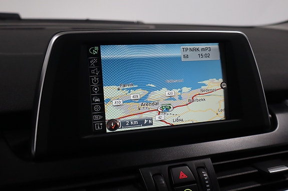 BMW 225xe 13 of 29