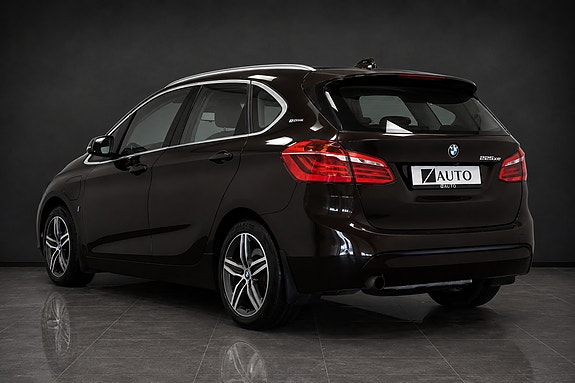 BMW 225xe 4 of 30