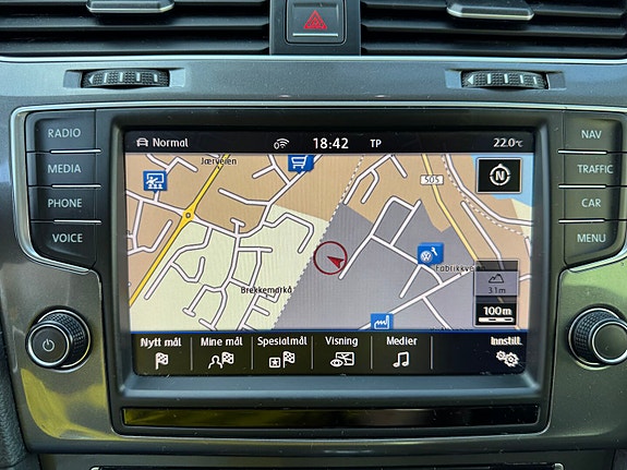 Volkswagen e-Golf VII 29 of 30