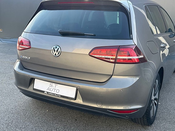 Volkswagen e-Golf VII 7 of 30
