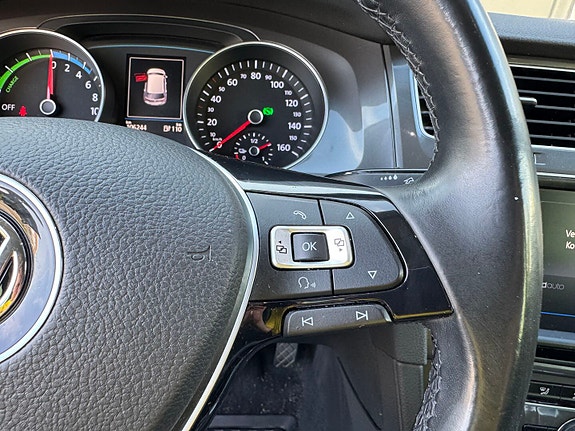 Volkswagen e-Golf VII 17 of 30