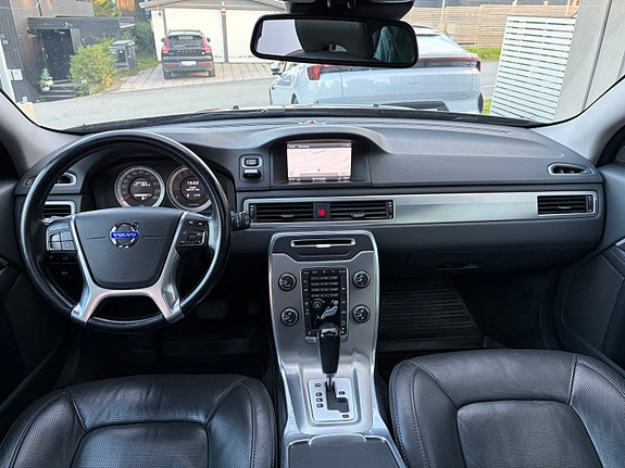 Volvo XC70 8 of 22