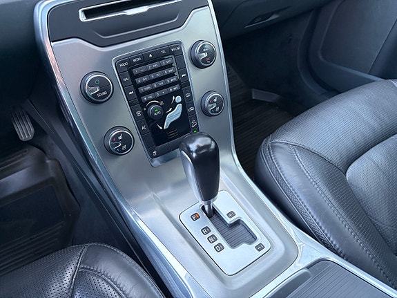 Volvo XC70 14 of 22