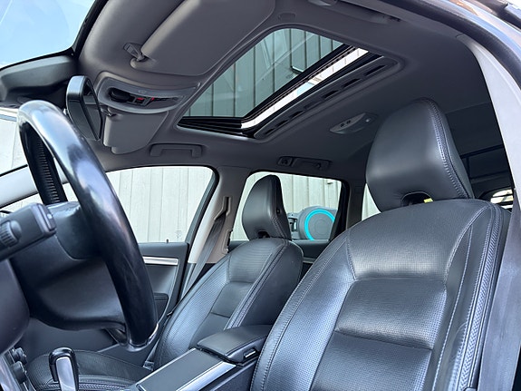 Volvo XC70 11 of 22