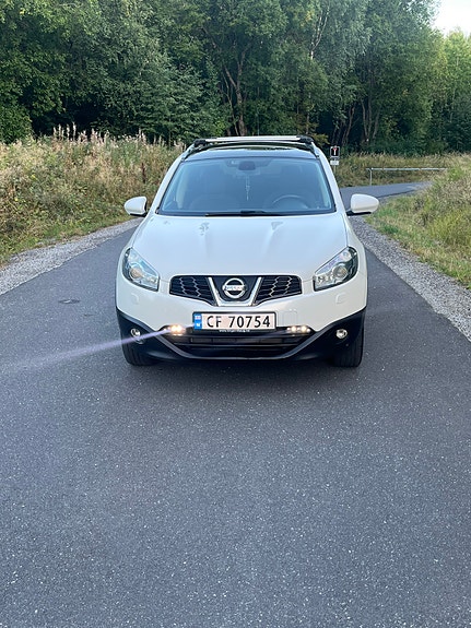 Nissan Qashqai+2 2 of 17