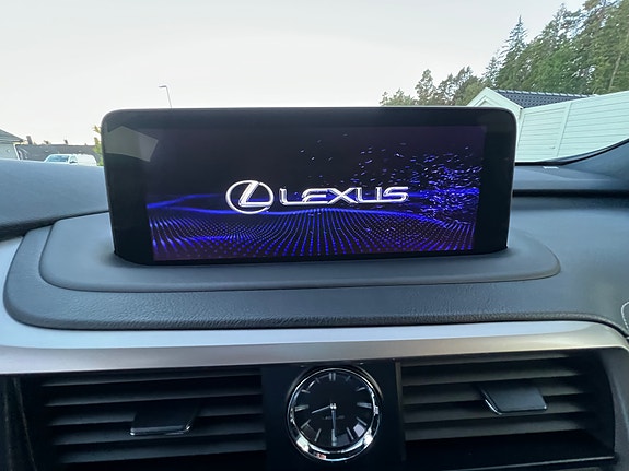Lexus RX450h 30 of 30