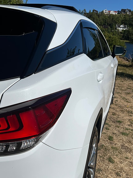 Lexus RX450h 12 of 30