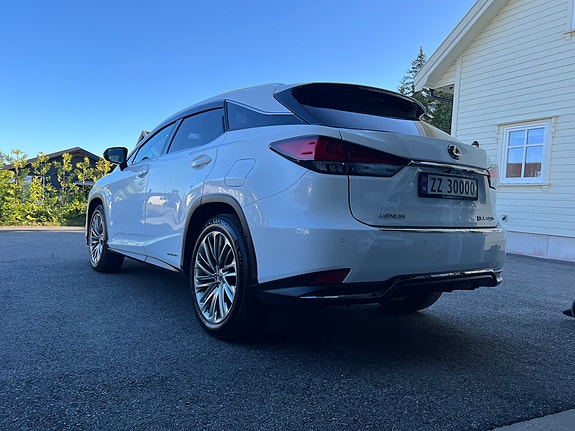 Lexus RX450h 3 of 30