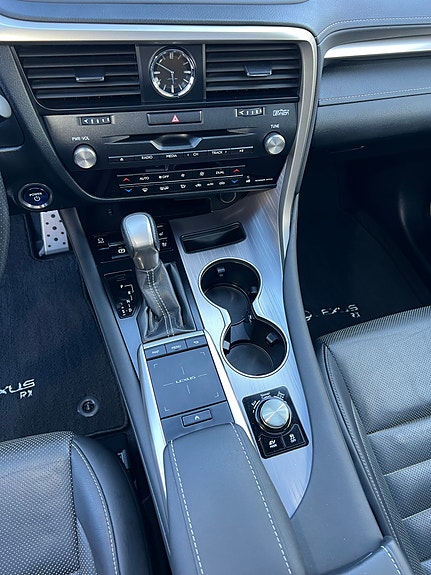Lexus RX450h 27 of 30