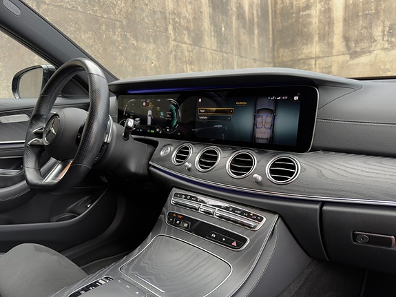 Mercedes-Benz E300 de 18 of 30