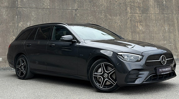 Mercedes-Benz E300 de 3 of 30