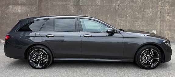Mercedes-Benz E300 de 14 of 30