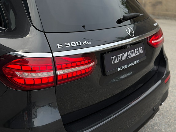 Mercedes-Benz E300 de 8 of 30