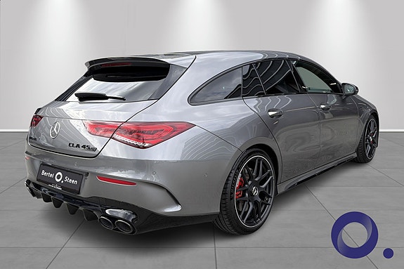 Mercedes-Benz CLA45 6 of 26