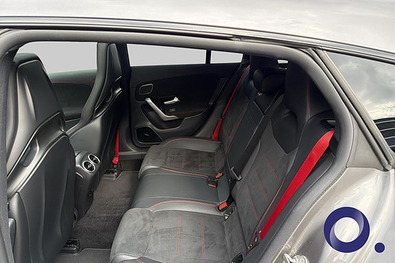 Mercedes-Benz CLA45 11 of 26