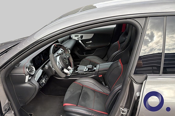 Mercedes-Benz CLA45 12 of 26