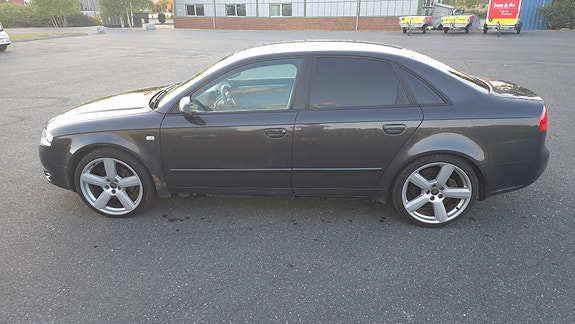 Audi A4 4 of 8
