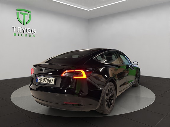 Tesla Model 3 5 of 12
