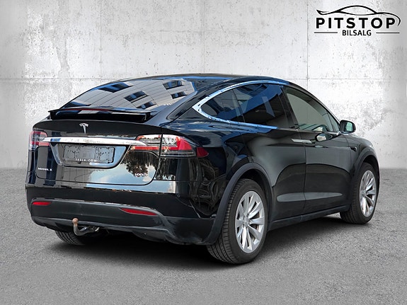 Tesla Model X 5 of 26