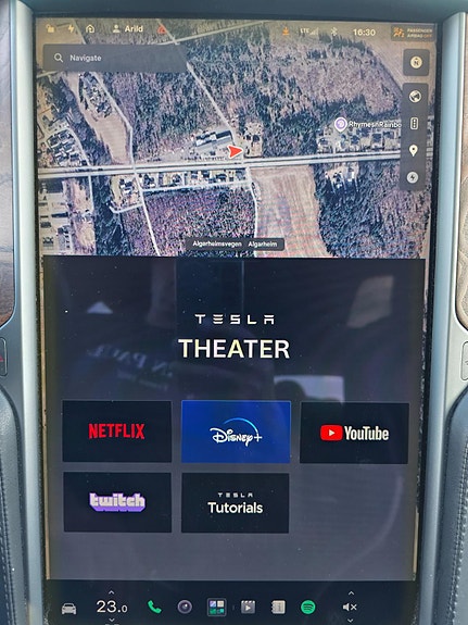 Tesla Model X 25 of 26