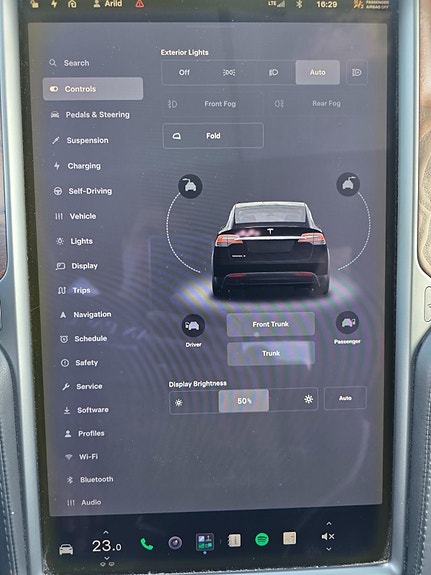 Tesla Model X 21 of 26