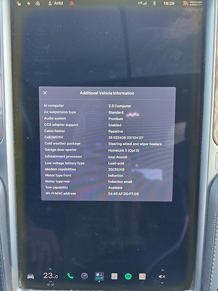 Tesla Model X 20 of 26