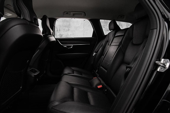 Volvo V90 Cross Country 28 of 30