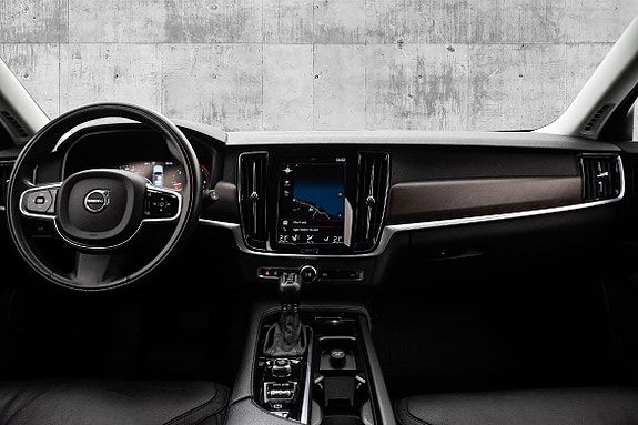 Volvo V90 Cross Country 25 of 30
