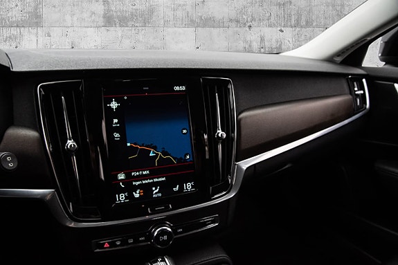Volvo V90 Cross Country 18 of 30