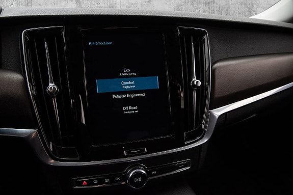 Volvo V90 Cross Country 14 of 30
