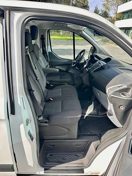Ford Transit Custom 310L 16 of 24