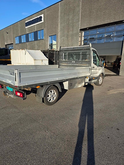 Ford Transit 350 L3 Van 7 of 18