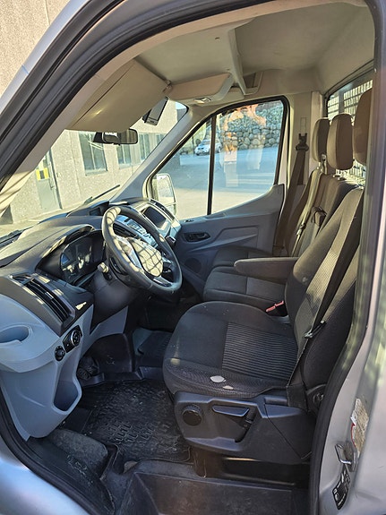 Ford Transit 350 L3 Van 10 of 18