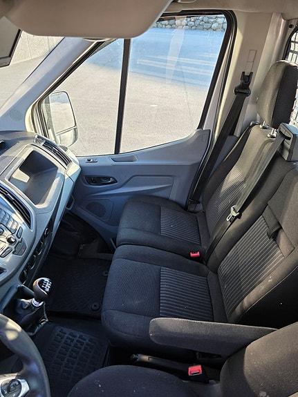 Ford Transit 350 L3 Van 13 of 18