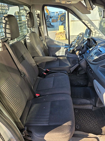 Ford Transit 350 L3 Van 18 of 18