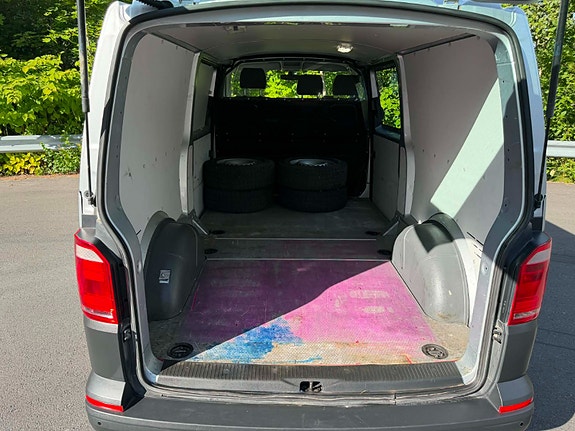 Volkswagen Transporter 13 of 30