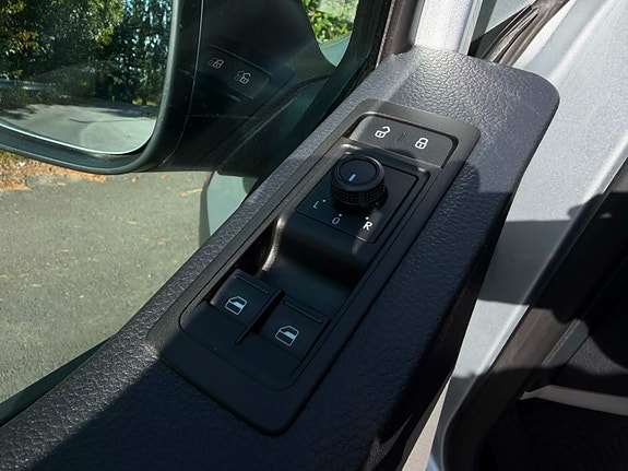 Volkswagen Transporter 20 of 30