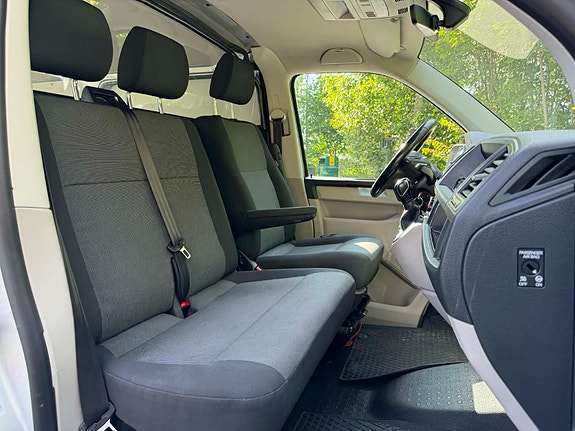 Volkswagen Transporter 24 of 30