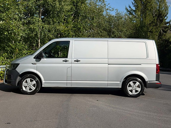 Volkswagen Transporter 12 of 30