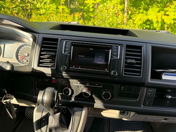 Volkswagen Transporter 25 of 30