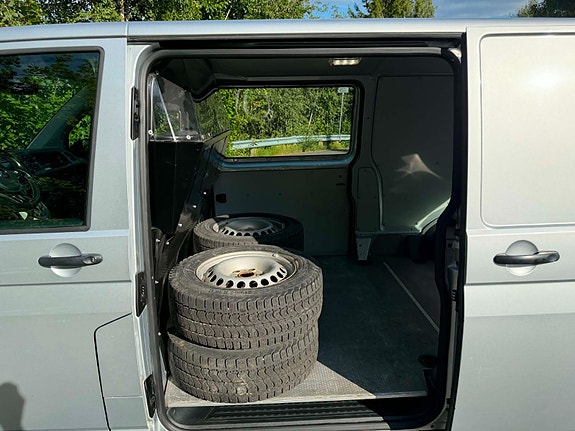 Volkswagen Transporter 15 of 30
